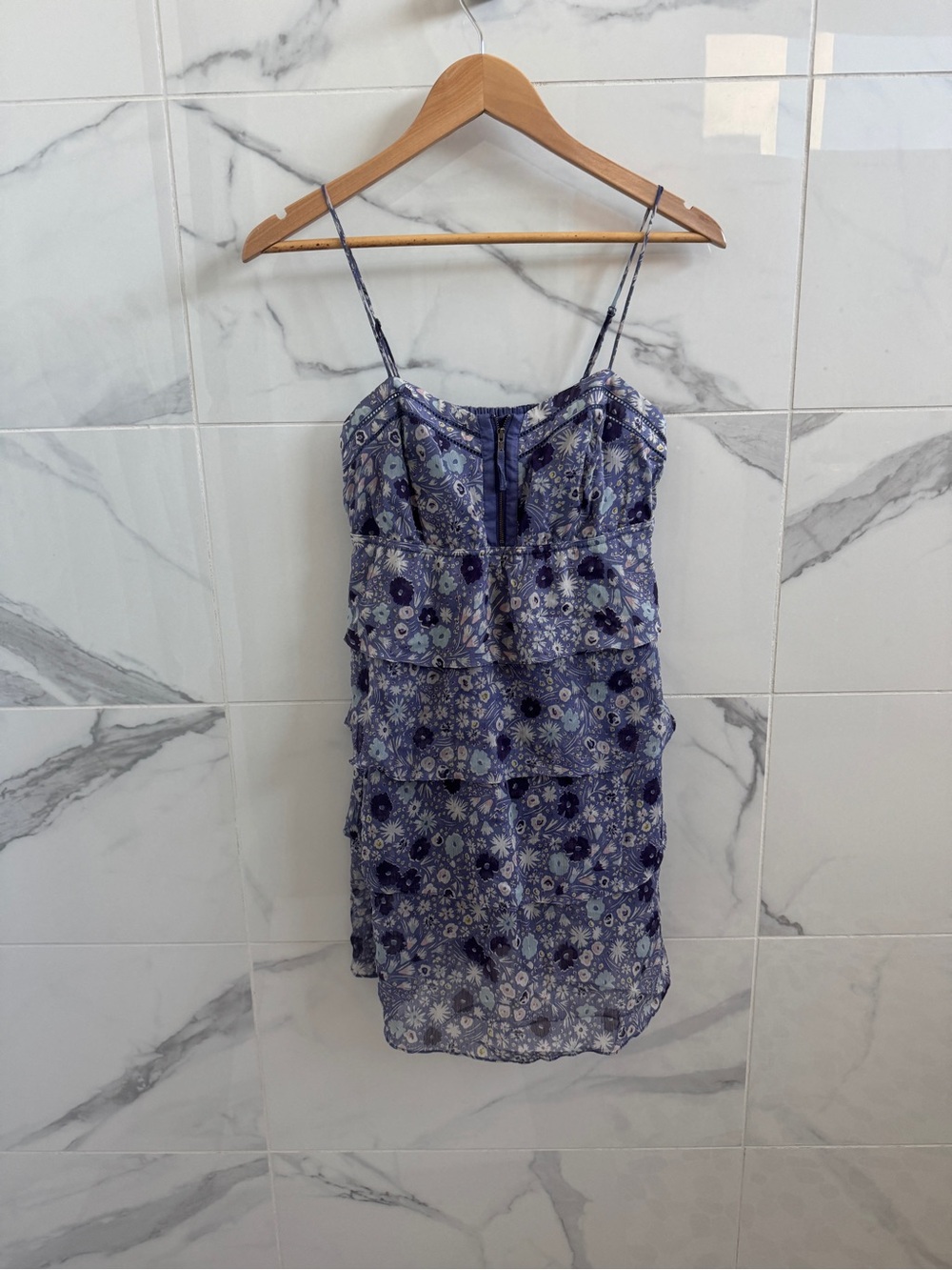 2010 American Eagle Floral Ruffle Tiered Spaghetti Strap Dress in Lavender